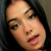 Shainny Meztelen