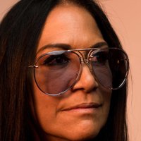 Sheila E. Meztelen