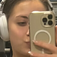 Shortypie Meztelen