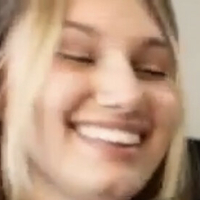Sierra Bate Meztelen