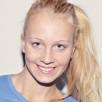 Simone Friis Meztelen