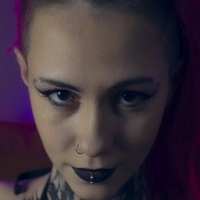 Skylar Calico Meztelen
