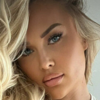 Sophie Oneill Meztelen