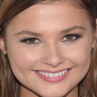 Stefanie Scott Meztelen