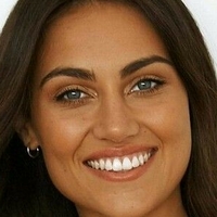 Steph Rayner Meztelen