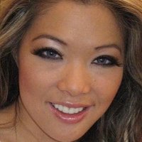 Stephanie Ly Meztelen