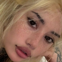stripperd0ll Meztelen