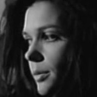 Suzzan Landau Meztelen