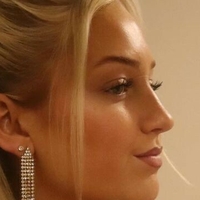 Sydney Thomas Meztelen