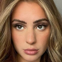 Tavia Sky Meztelen