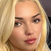 TheGodNaomii Meztelen