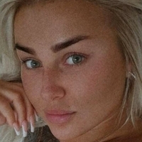 Therealwika Meztelen