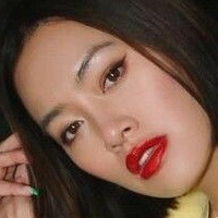 Tiffany Hsu Meztelen