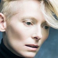 Tilda Swinton Meztelen