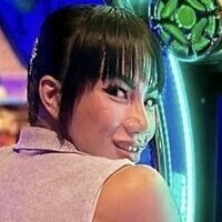 Tina Nguyen Meztelen