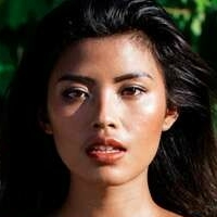 Tita Sahara Meztelen