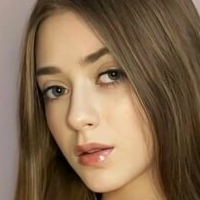 utiffany Meztelen
