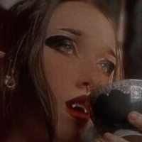 vialwoodvampire Meztelen