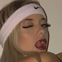 Vicky Balena Meztelen