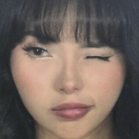 vietmina Meztelen