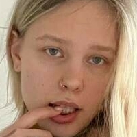 xxx-bella Meztelen