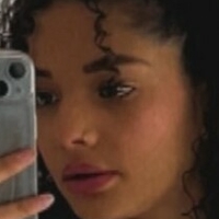 Yara Issy Meztelen