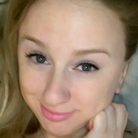 Yillian Meztelen