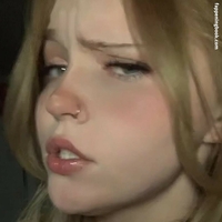 yours._.truly._.sav1 Meztelen