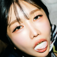 Yunjini Meztelen