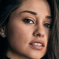 Yvette Monreal Meztelen