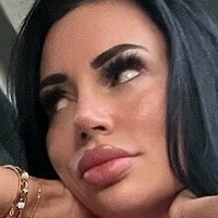 Yvonne Bar Meztelen