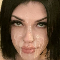 Zana Ashtyn Meztelen