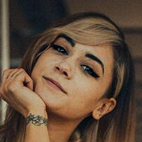 Zayuri Meztelen
