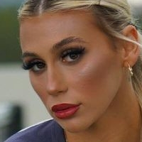 Zoe Consagra Meztelen