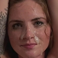 zoeneli Meztelen